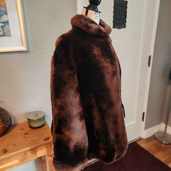 Luxurious Faux Fur Brown Short Coat Sz M - Picture 5 of 14